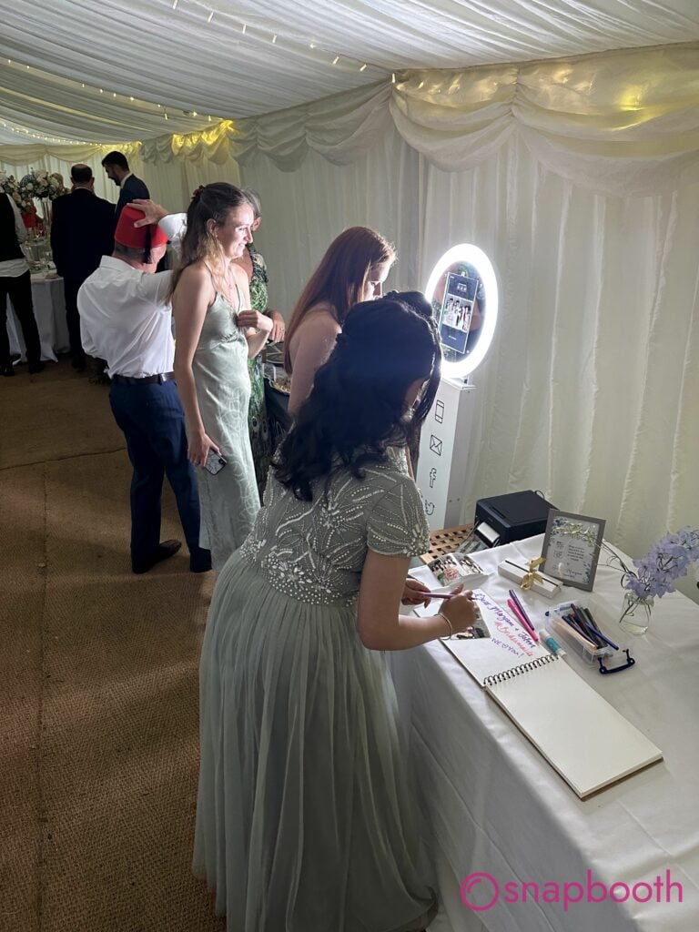 wedding photo booth guest book selfie pod