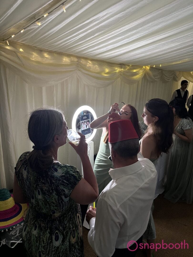 photo booth hire cowley