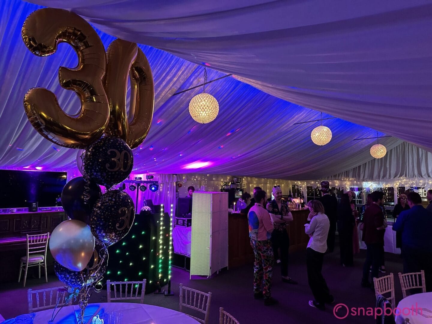 cherwell boathouse 30th birthday party photo booth